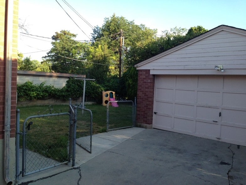 Building Photo - 1377 E 3000 S