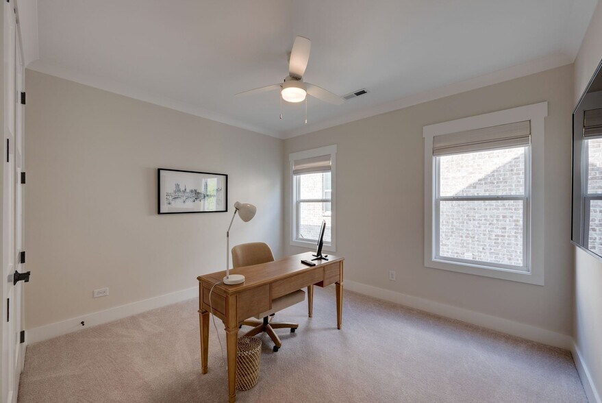 Building Photo - 3066 Long Br Cir