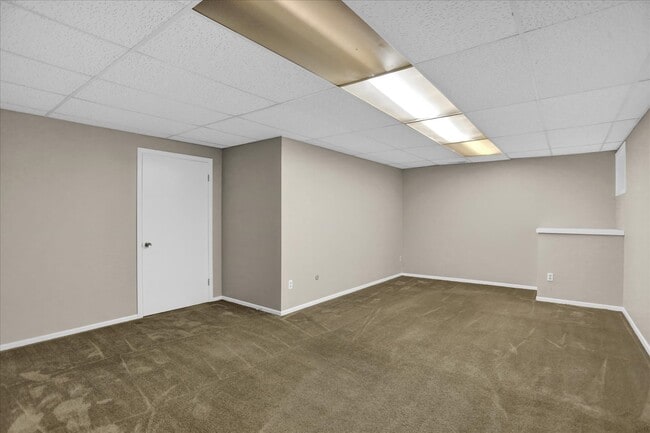 Building Photo - Indian Creek 2 Bedroom, 2 Bathroom Townhom...