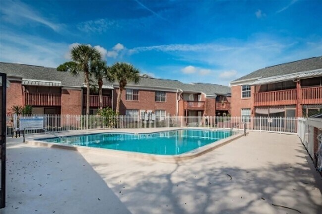 Building Photo - FOR RENT – CHARMING 1-BEDROOM CONDO IN SAINT PETERSBURG, FL