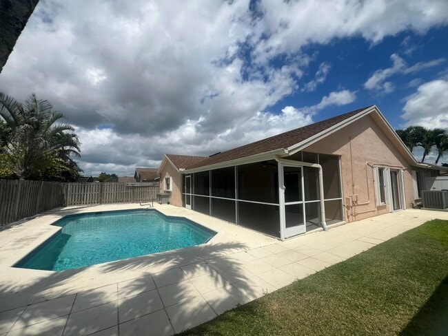 Building Photo - 21023 Rustlewood Ave