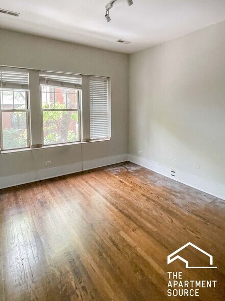 Building Photo - 3455 N Wolcott Ave