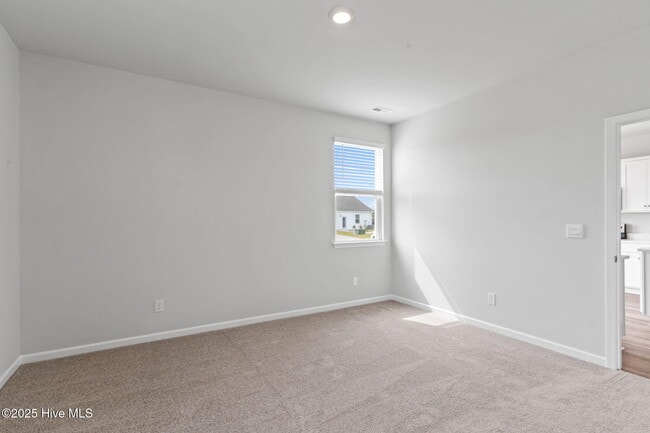Building Photo - 11 Bonaparte St