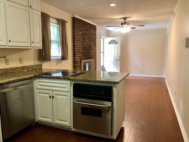 Building Photo - Stepless ranch home in Mableton