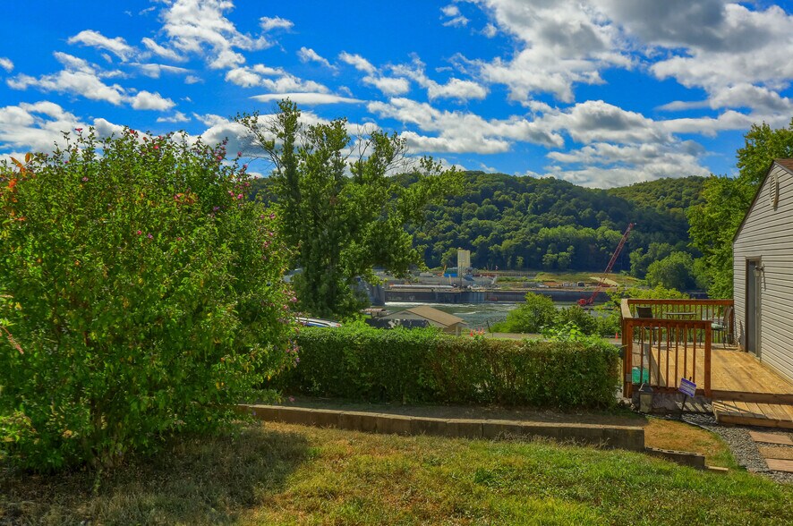 Building Photo - 1311 Midland Beaver Rd