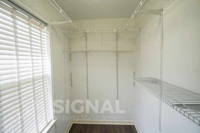 Building Photo - 112 Timberleaf Cir