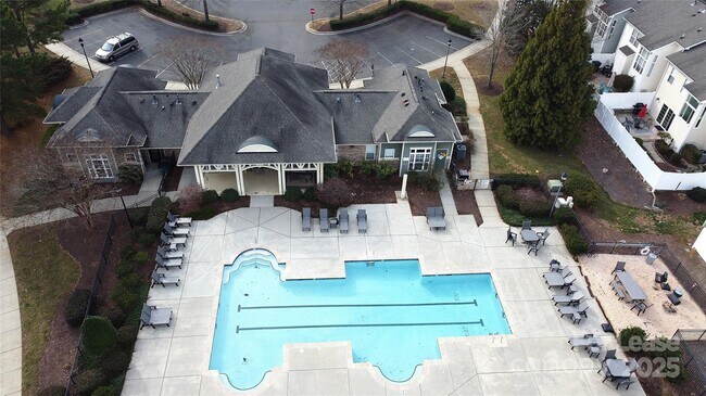 Building Photo - 7454 Red Mulberry Way