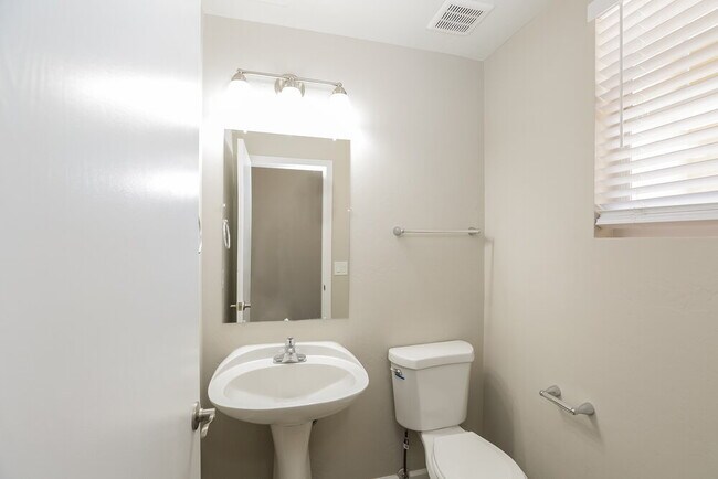 Building Photo - 2829 S 106th Pl