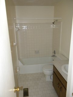 Building Photo - 1604 Carolwood Ct