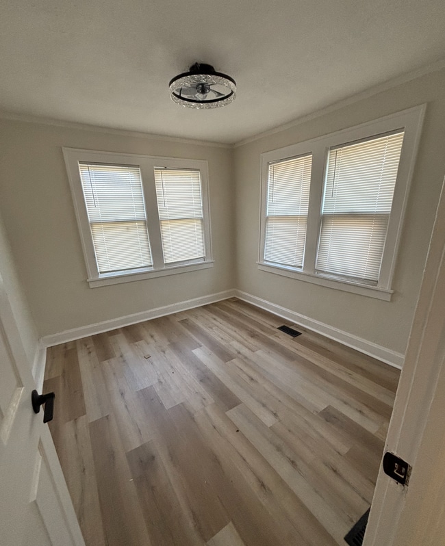 Building Photo - 3014 E 69th St