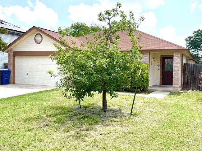 Building Photo - **APPLICATION RECEIVED** *MOVE IN SPECIAL* Beautiful 3 Bedroom Home with Granite Countertops & La...