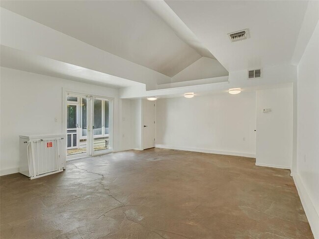 Building Photo - 1804 Polo Rd
