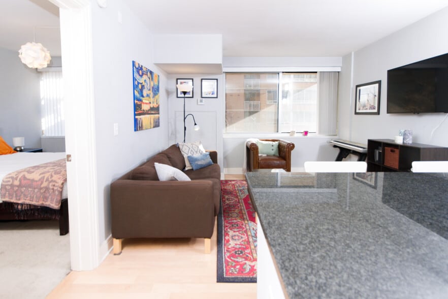 Building Photo - 800 4th St SW