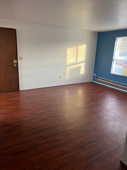 Building Photo - 429 1st Ave N