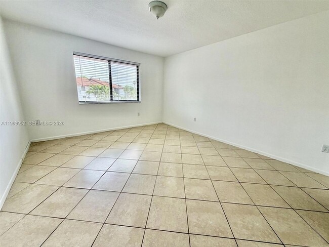 Building Photo - 9658 SW 138th Ave