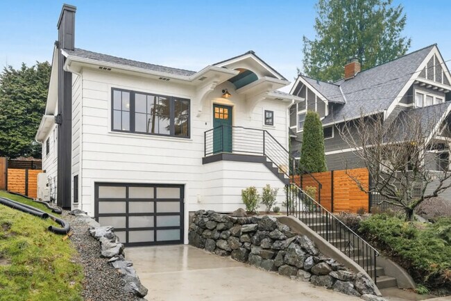 Building Photo - 2457 4th Ave W