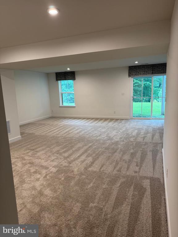 Building Photo - 605 Phalen Ct