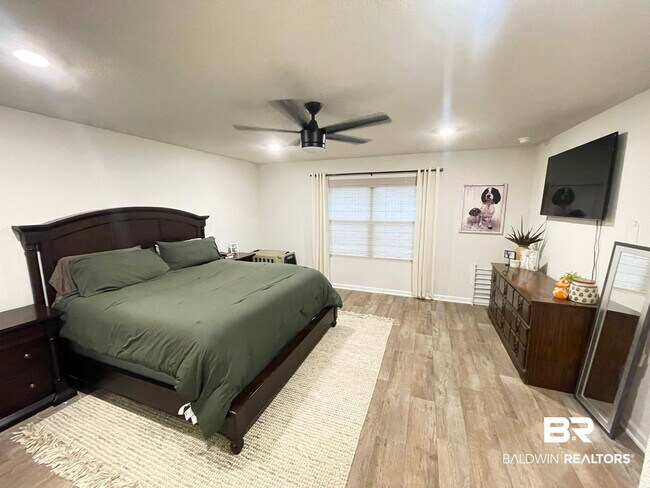 Building Photo - 11198 Elemis Dr