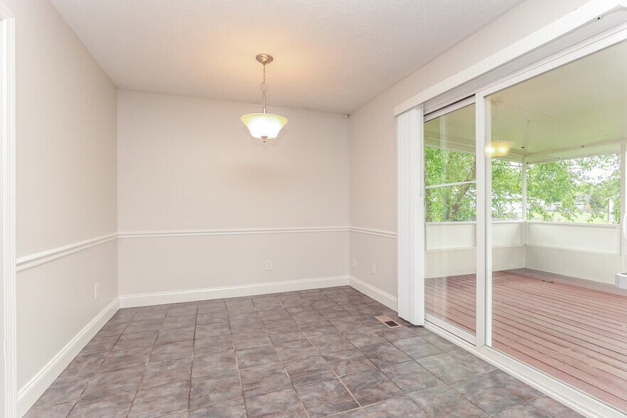 Building Photo - 241 Faldo Dr