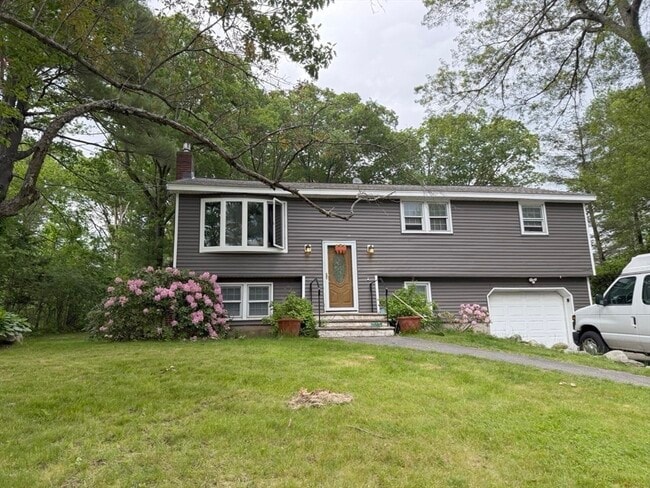 Building Photo - 9 Putney Cir