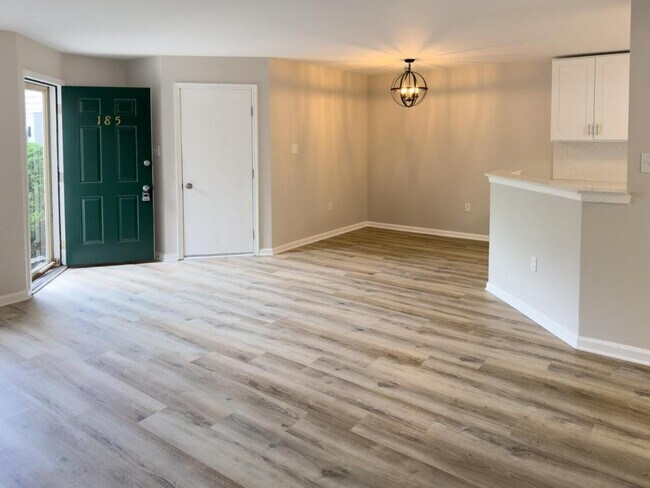 Building Photo - 185 Lindfield Cir