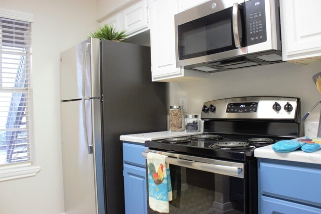 Building Photo - Serena Grove I Apartments