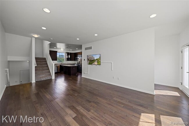 Building Photo - 4636 Bradley Cir