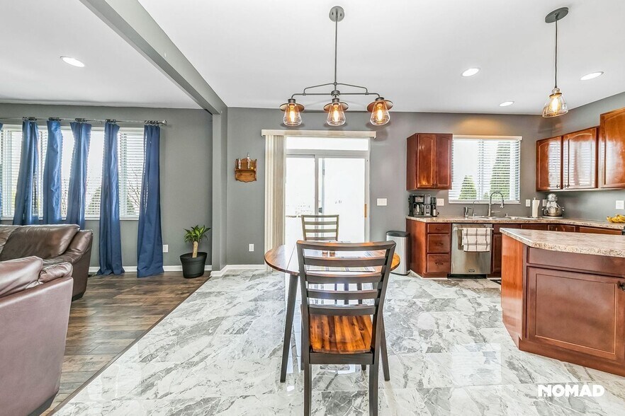 Building Photo - 2638 Hazelnut Ct