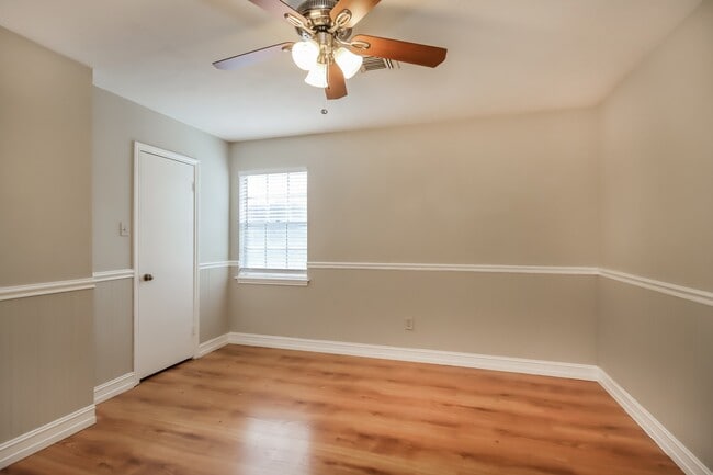 Building Photo - 461 Stephen F Austin Dr