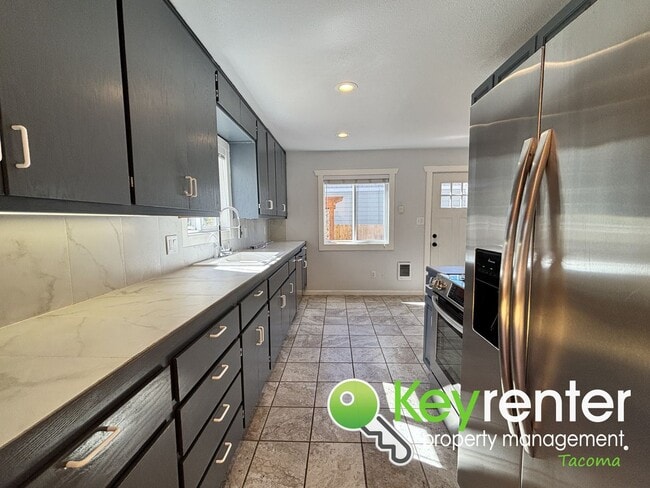 Building Photo - Charming 2-Bedroom Home with Modern Upgrad...
