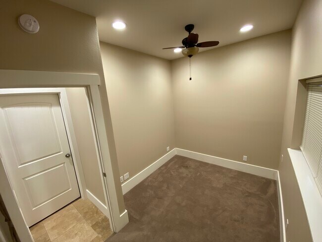 Building Photo - 2808 121st Ave SE