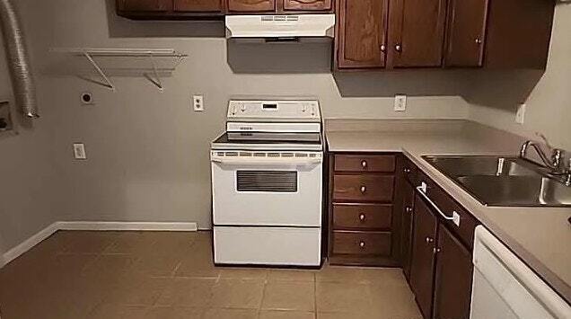 Building Photo - 2633 Northwood Dr