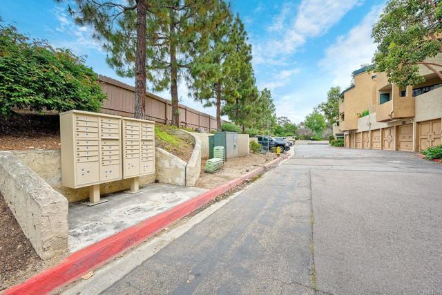 Building Photo - 9715 Mesa Springs Way