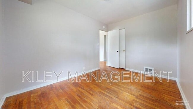Building Photo - 951 Hubbard Ave