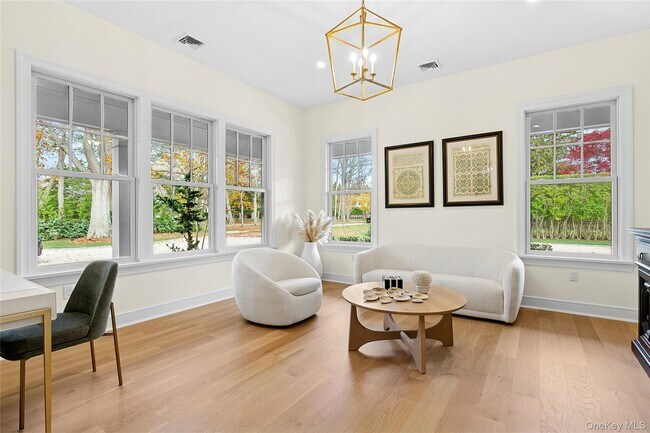 Building Photo - 165 Oneck Ln