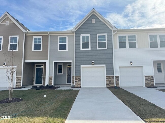 Building Photo - 233 Lily Patch Ln