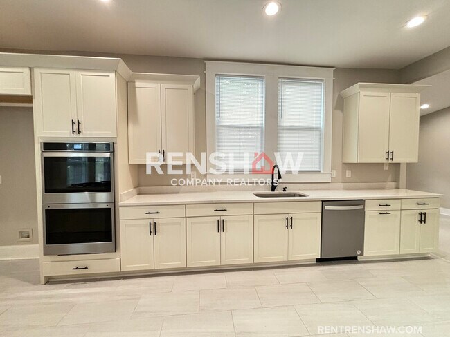 Building Photo - 59 N Willett St