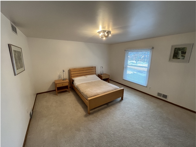 bedroom 1 -second floor - 5835 Pinecroft Dr