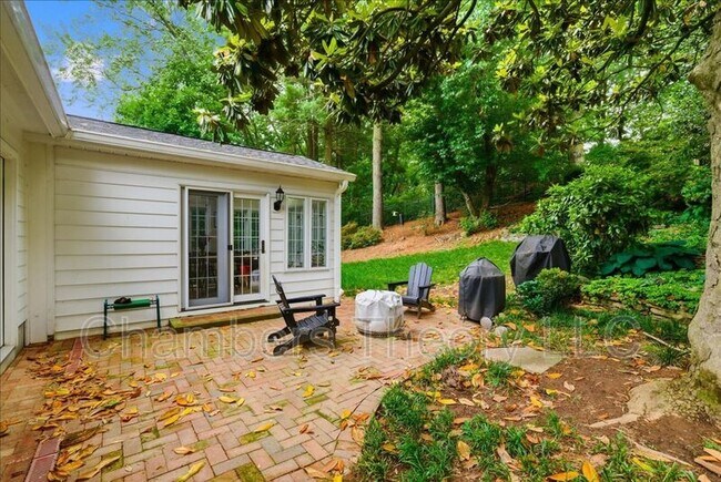 Building Photo - 9221 Talisman Dr