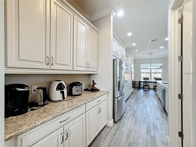 Building Photo - 6006 Anise Dr