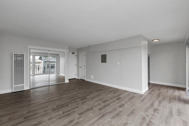 Building Photo - 175 21st Avenue