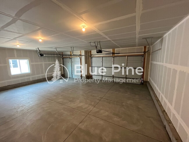 Building Photo - 6360 Ender Ln
