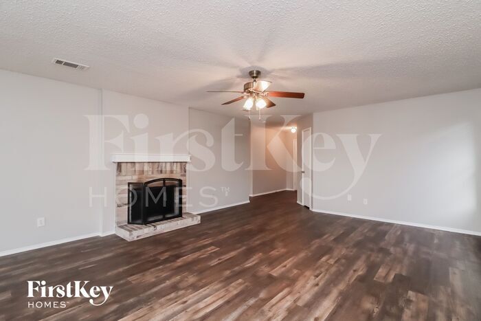 Building Photo - 5216 Newcastle Ln