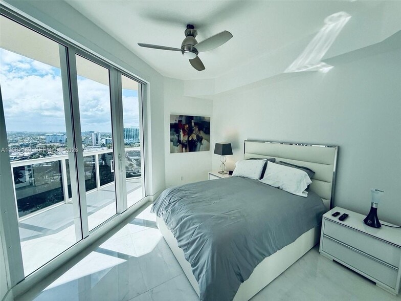 Building Photo - 3200 N Ocean Blvd