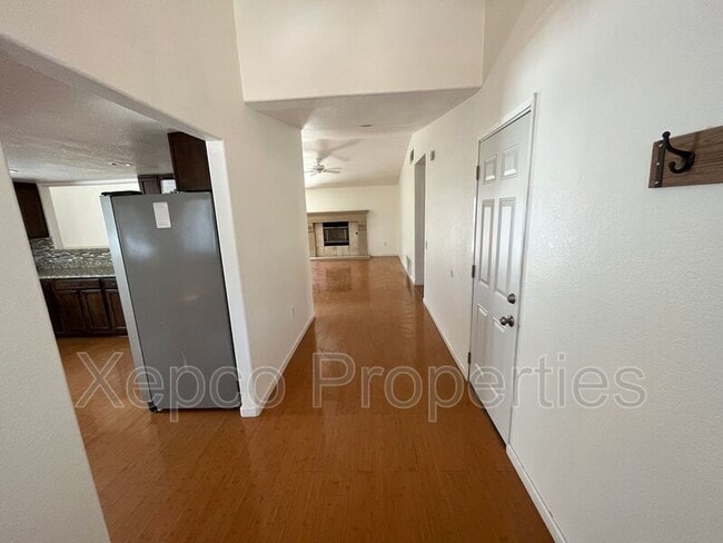 Building Photo - 51865 Avenida Velasco