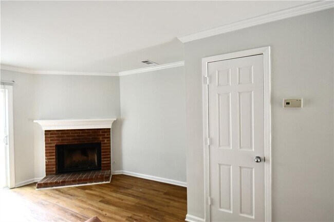 Building Photo - 2898 Webb Bridge Rd