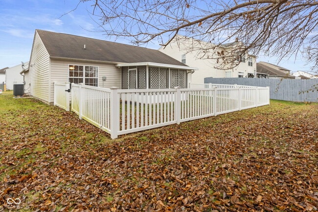 Building Photo - 5918 Remrod Dr