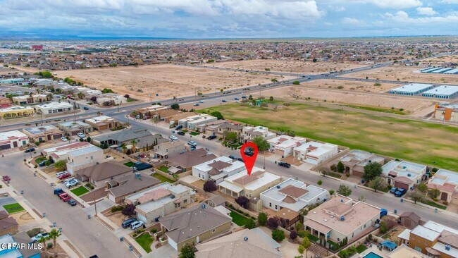 Building Photo - 14117 Rainbow Point Dr