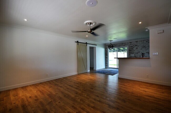Building Photo - Beautiful Scottsdale Home 3 beds 2 baths G...