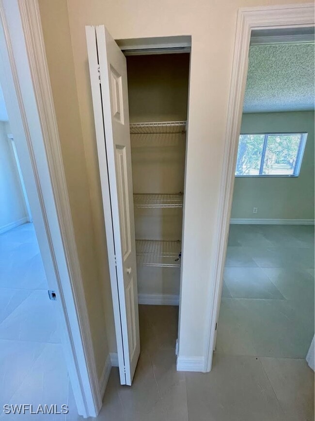 Building Photo - 4052 Bayshore Dr